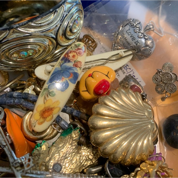 Costume Jewelry bunch - Picture 2 of 7